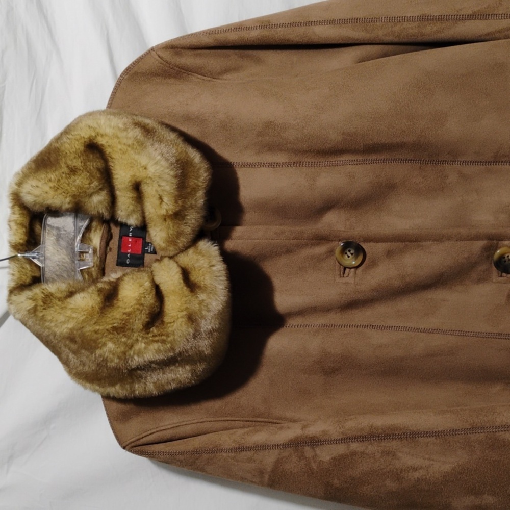 SALE! Gallery Faux Fur & Suede Long Gorgeous Coat Sz.L Never Worn - Picture 2 of 13